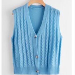 Buttoned front cable knit cardigan